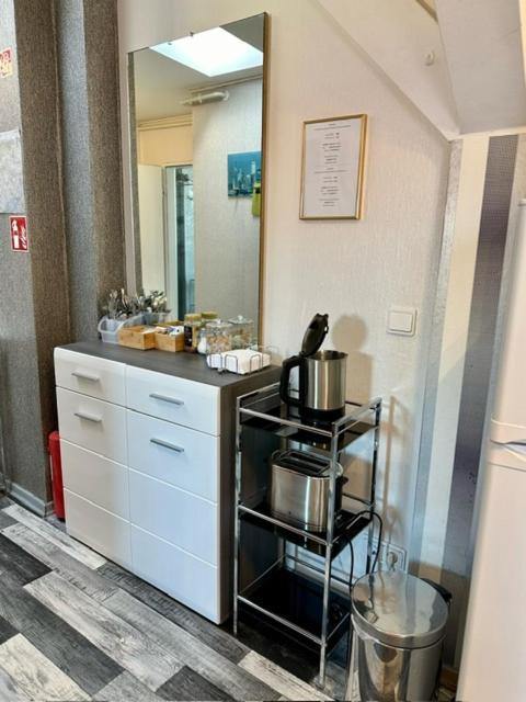 Hotel Pension Bella Berlin Bagian luar foto