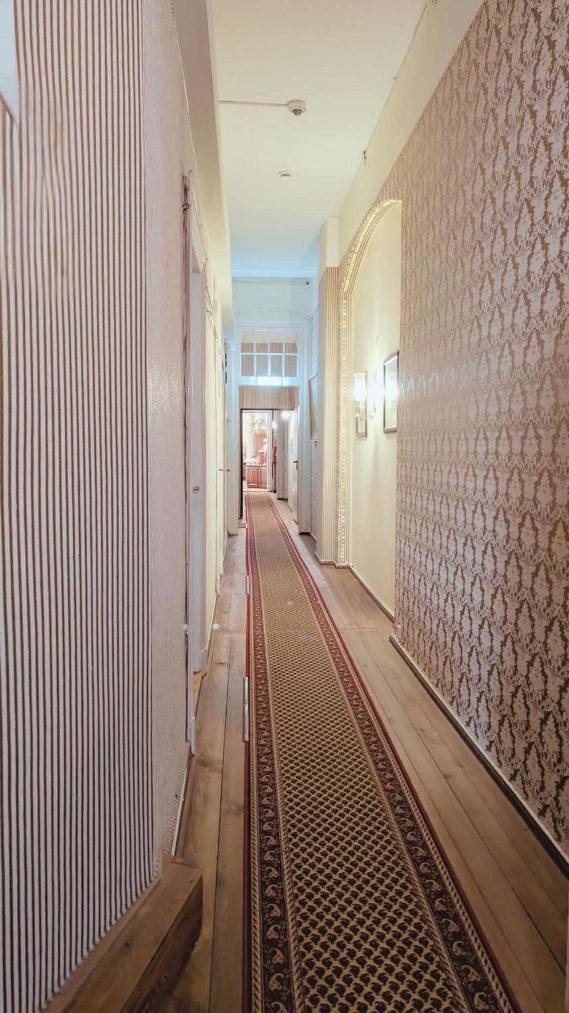 Hotel Pension Bella Berlin Bagian luar foto