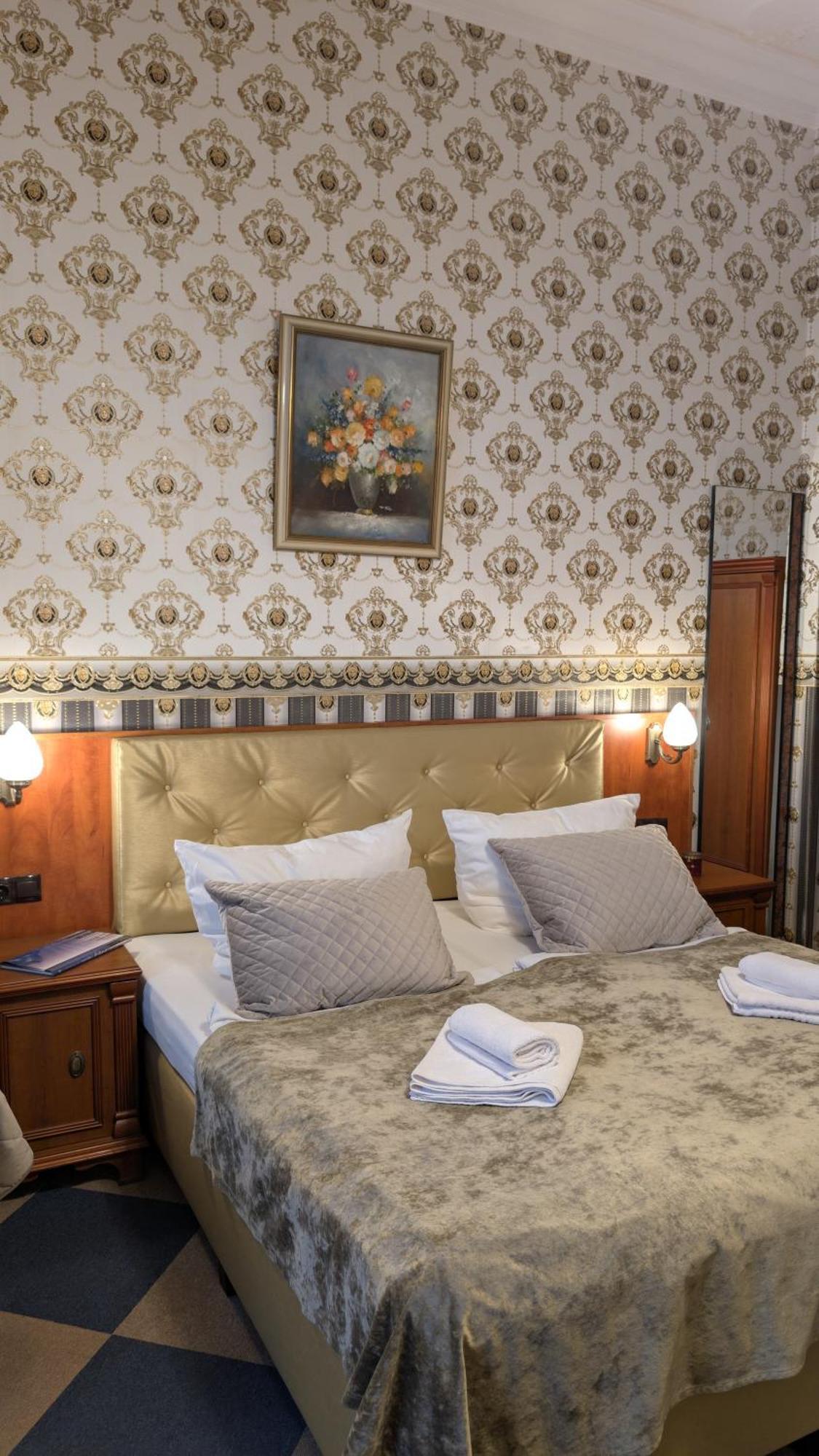 Hotel Pension Bella Berlin Bagian luar foto