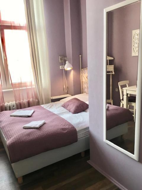 Hotel Pension Bella Berlin Bagian luar foto