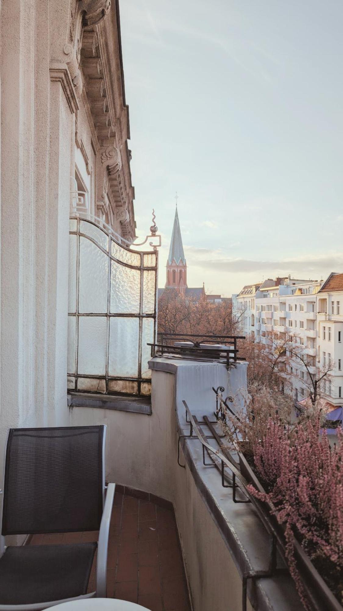 Hotel Pension Bella Berlin Bagian luar foto