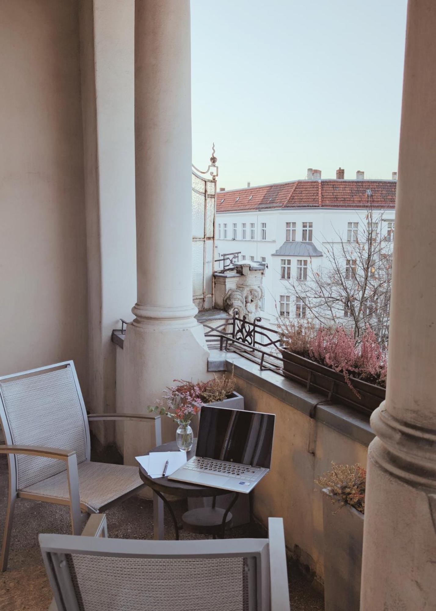 Hotel Pension Bella Berlin Bagian luar foto