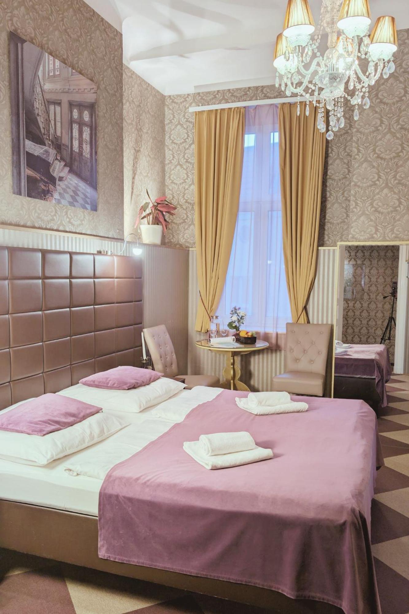 Hotel Pension Bella Berlin Bagian luar foto