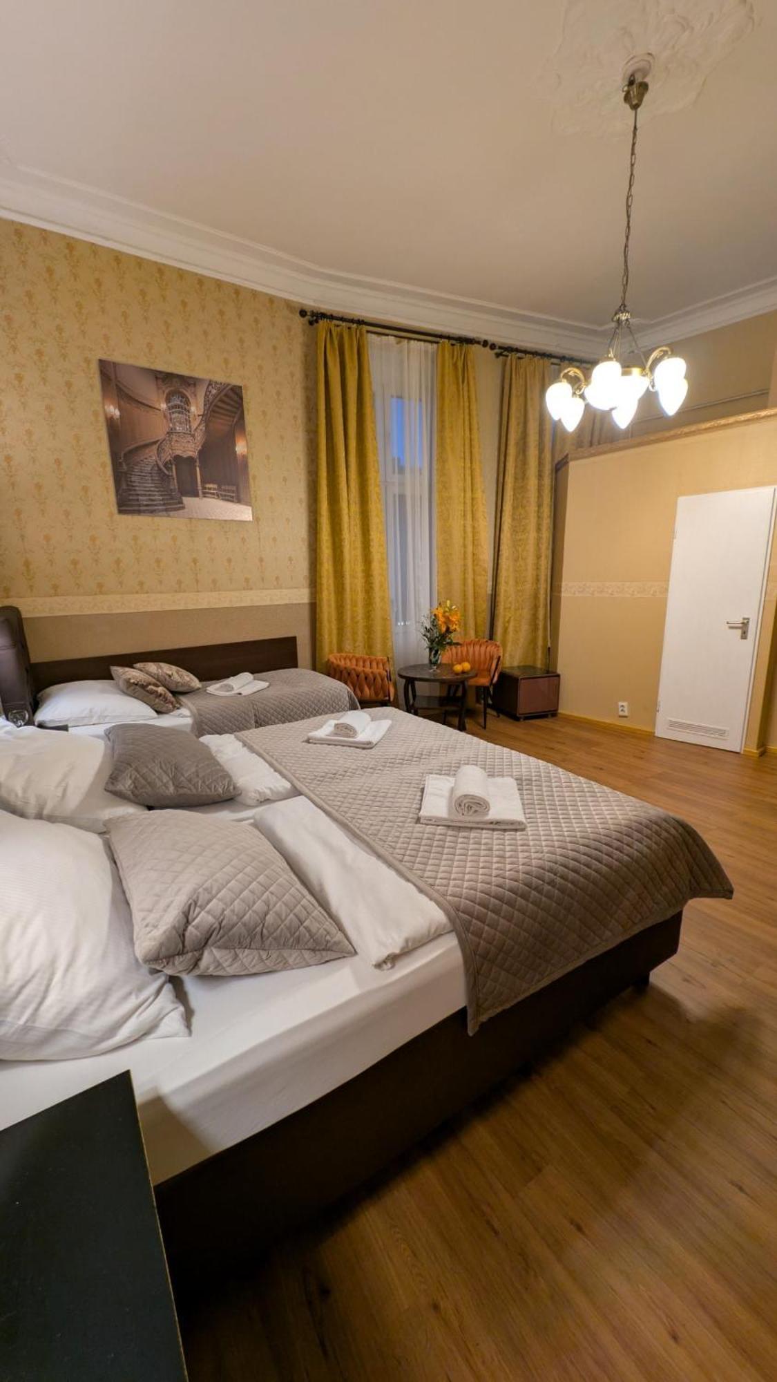Hotel Pension Bella Berlin Bagian luar foto