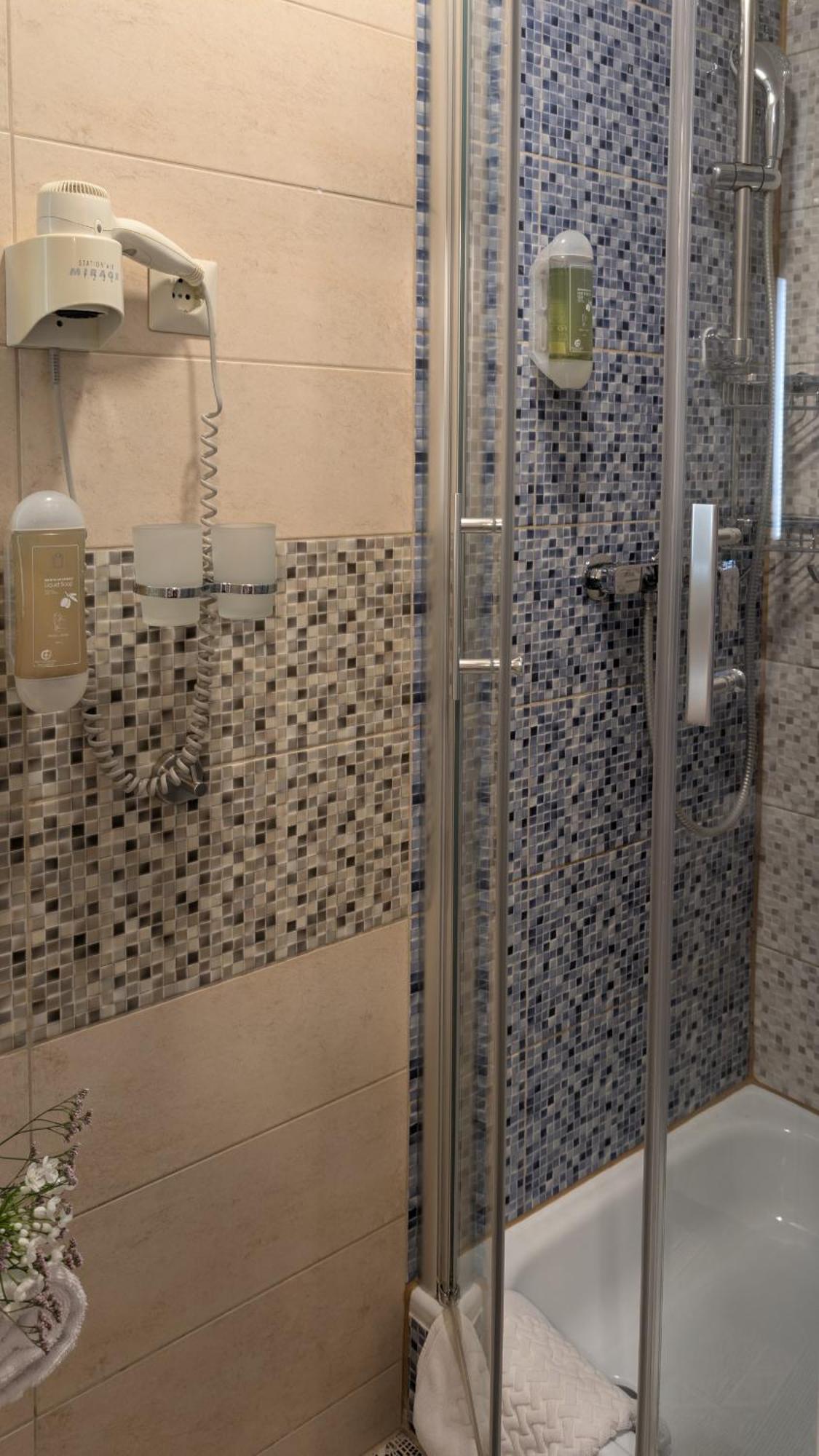 Hotel Pension Bella Berlin Bagian luar foto